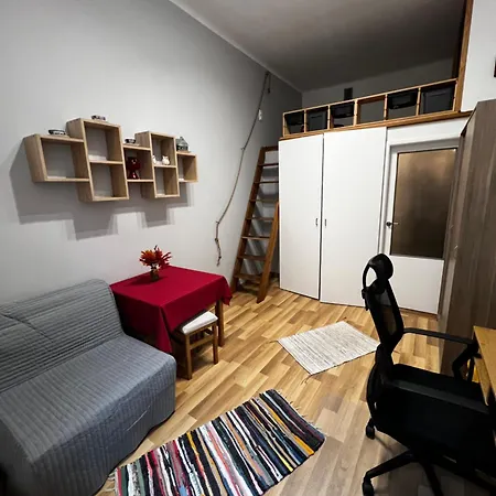 Small Flat With Loft Lejlighed
